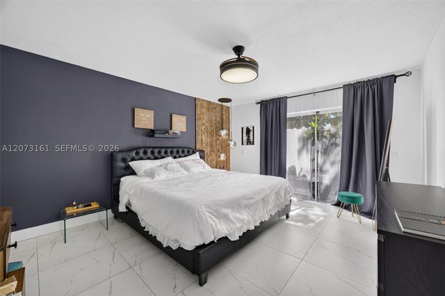 8490 SW 154th Cir Ct 411, Miami, FL 33193