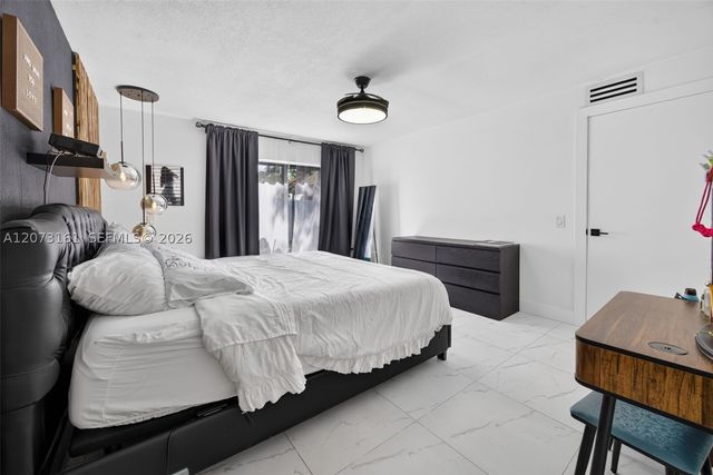 8490 SW 154th Cir Ct 411, Miami, FL 33193
