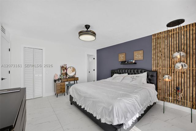 8490 SW 154th Cir Ct 411, Miami, FL 33193