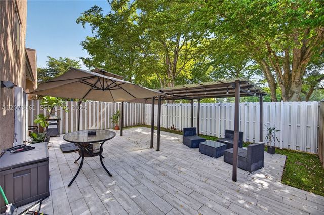 8490 SW 154th Cir Ct 411, Miami, FL 33193