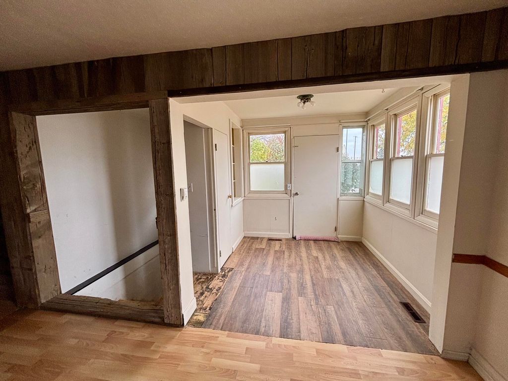 104 12th AVE, Havre, MT 59501 photo 10