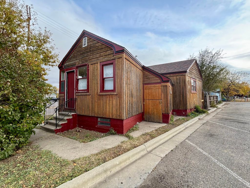 104 12th AVE, Havre, MT 59501 photo 2