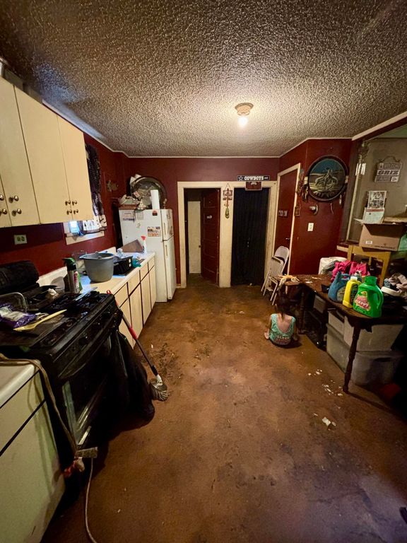 104 12th AVE, Havre, MT 59501 photo 21