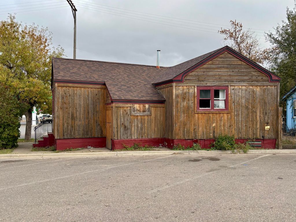 104 12th AVE, Havre, MT 59501 photo 4