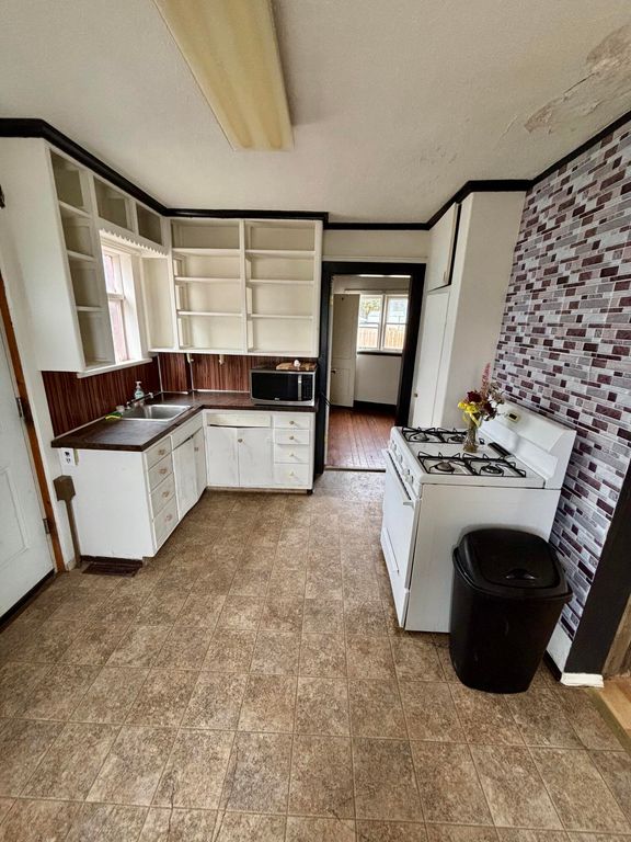 104 12th AVE, Havre, MT 59501 photo 6
