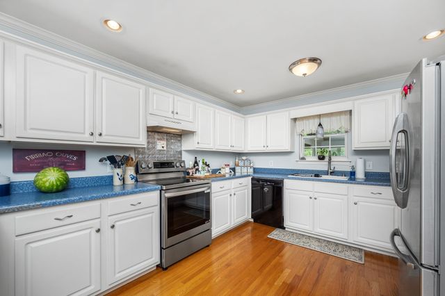 4330 River Ln, Milton, TN 37118