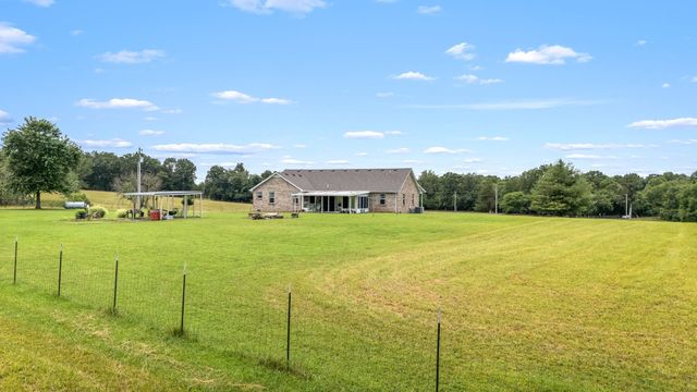 4330 River Ln, Milton, TN 37118