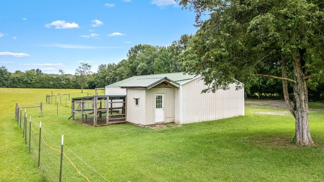 4330 River Ln, Milton, TN 37118