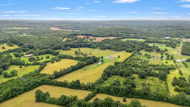 4330 River Ln, Milton, TN 37118