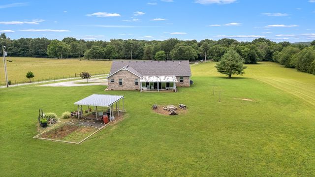 4330 River Ln, Milton, TN 37118