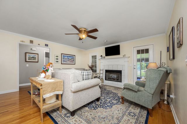 4330 River Ln, Milton, TN 37118