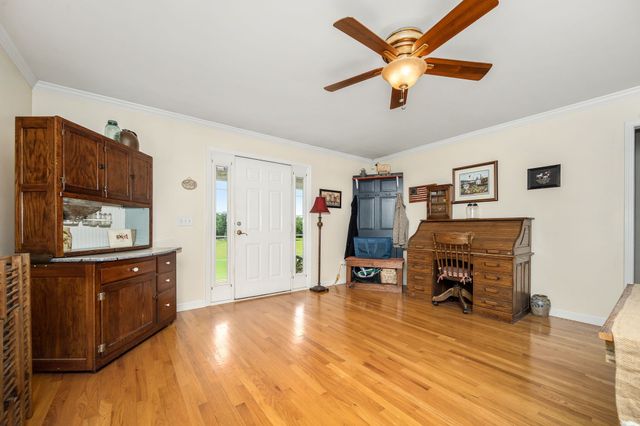 4330 River Ln, Milton, TN 37118