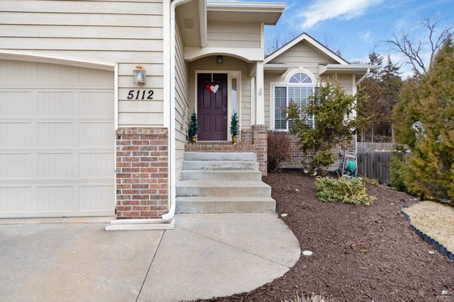 5112 Shadowridge Drive, Manhattan, KS 66503
