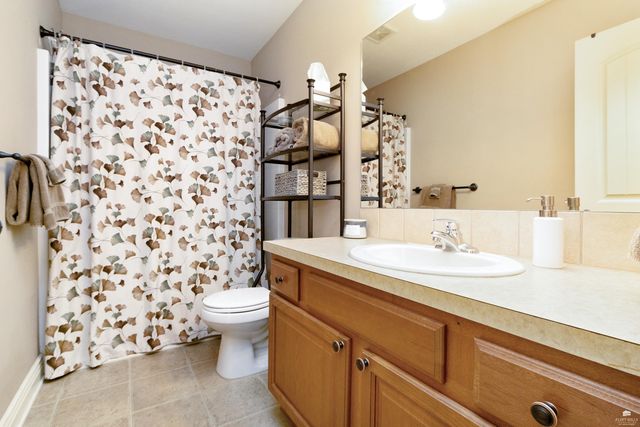 5112 Shadowridge Drive, Manhattan, KS 66503