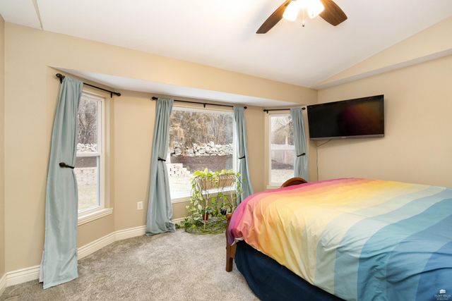 5112 Shadowridge Drive, Manhattan, KS 66503