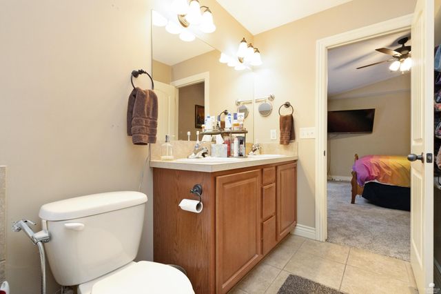 5112 Shadowridge Drive, Manhattan, KS 66503