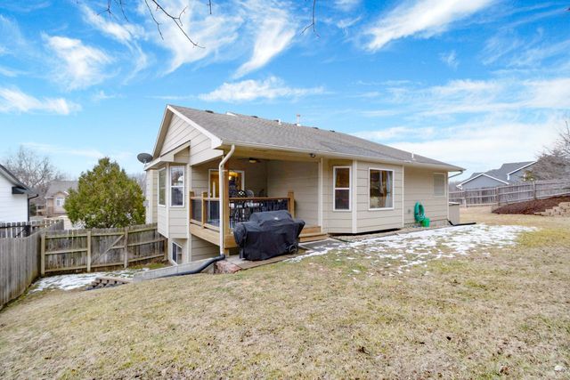 5112 Shadowridge Drive, Manhattan, KS 66503