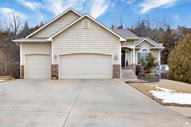 5112 Shadowridge Drive, Manhattan, KS 66503