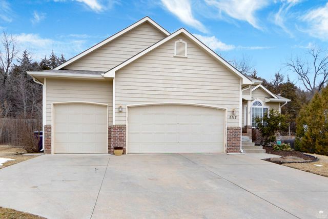 5112 Shadowridge Drive, Manhattan, KS 66503