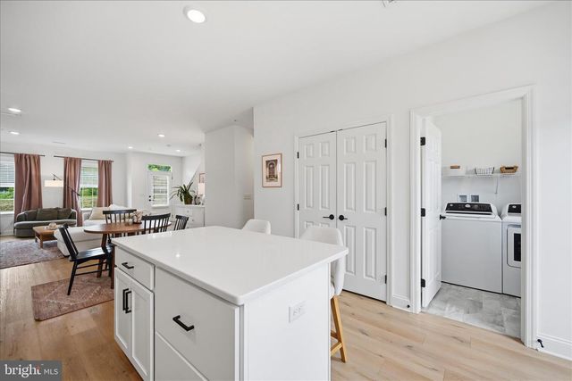 2481 ARTESIAN WAY, Lancaster, PA 17601
