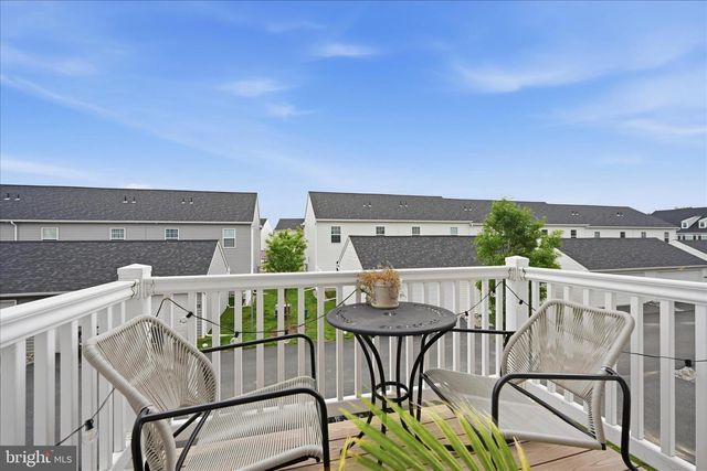 2481 ARTESIAN WAY, Lancaster, PA 17601