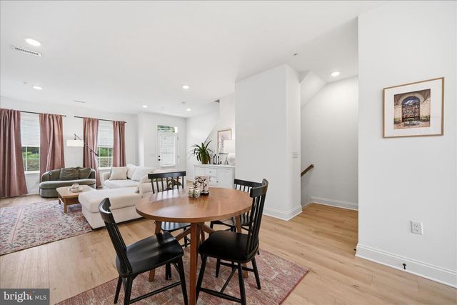 2481 ARTESIAN WAY, Lancaster, PA 17601