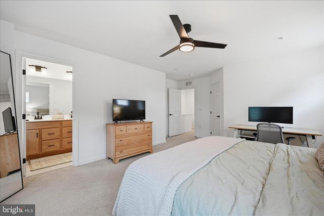 2481 ARTESIAN WAY, Lancaster, PA 17601
