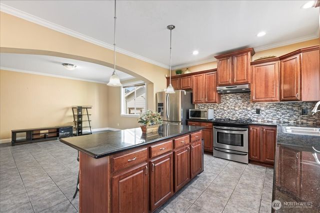 17215 18th Avenue E, Spanaway, WA 98387