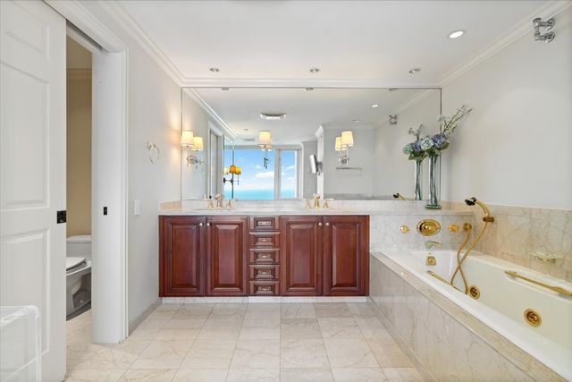 132 E Delaware Place 5906, Chicago, IL 60611