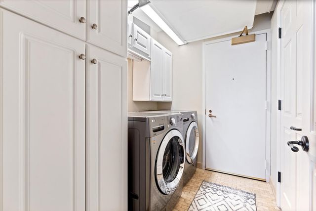 132 E Delaware Place 5906, Chicago, IL 60611