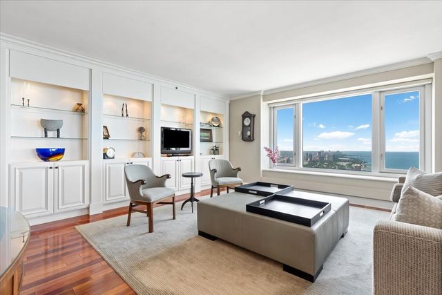 132 E Delaware Place 5906, Chicago, IL 60611