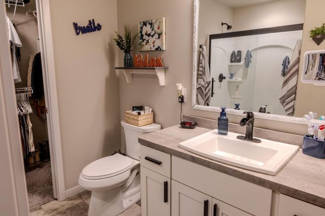 1045 46th Avenue S, Moorhead, MN 56560
