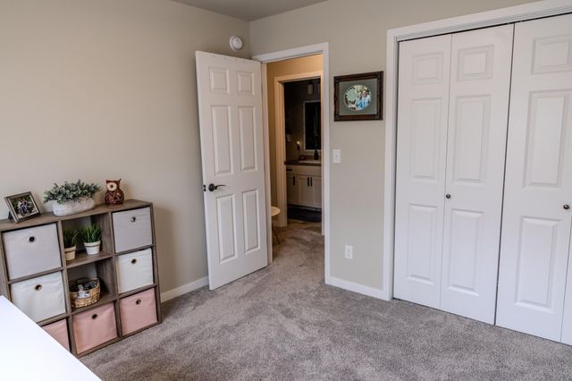 1045 46th Avenue S, Moorhead, MN 56560