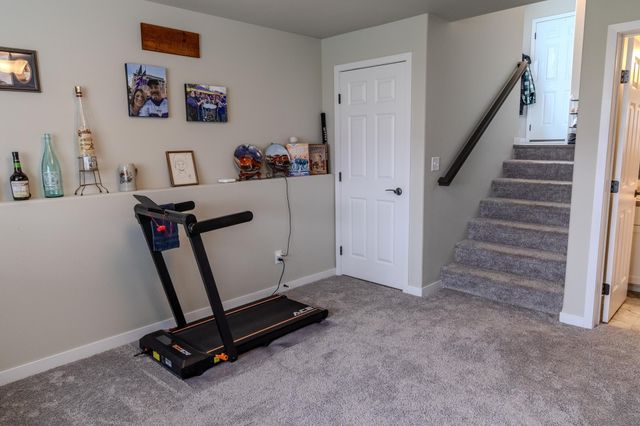 1045 46th Avenue S, Moorhead, MN 56560