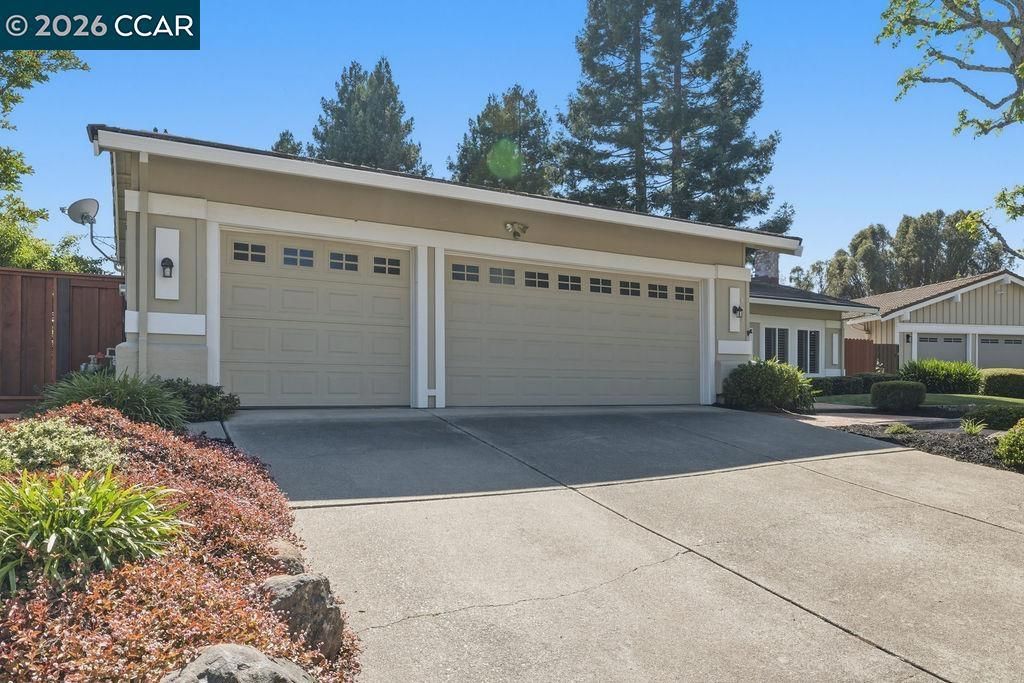 Image 4 of property listing at 503 Haiti Ct, San Ramon, CA 94582