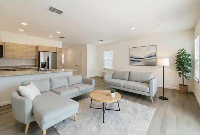 1209 SOUTHSTATION PLACE 306, Orlando, FL 32809