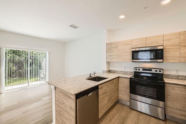 1209 SOUTHSTATION PLACE 306, Orlando, FL 32809