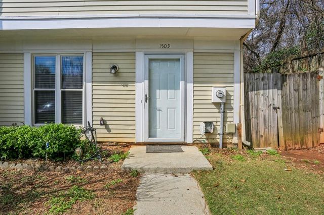 1509 Kilmuir Way, Stone Mountain, GA 30083