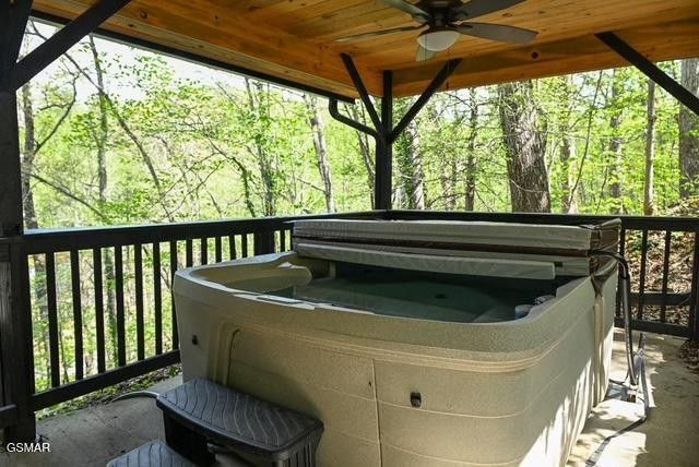 1421 Silver Poplar Lane, Sevierville, TN 37876