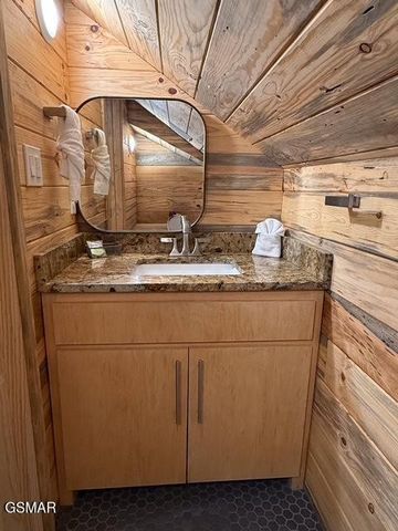 1421 Silver Poplar Lane, Sevierville, TN 37876