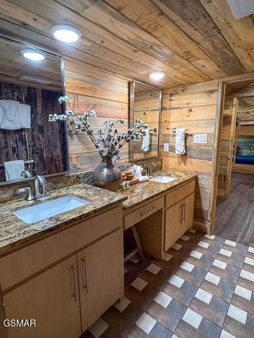 1421 Silver Poplar Lane, Sevierville, TN 37876