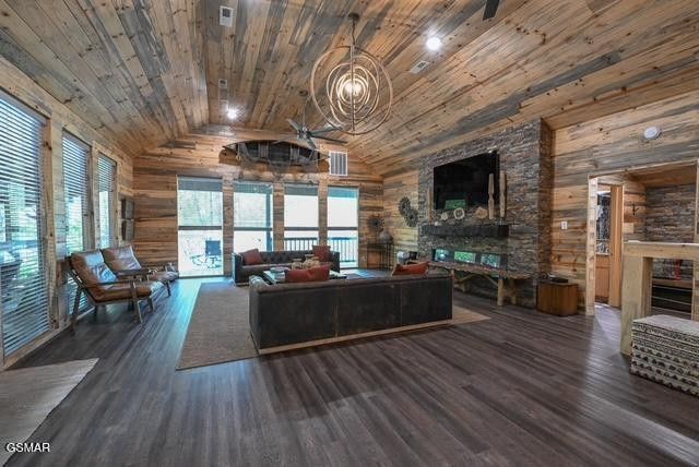 1421 Silver Poplar Lane, Sevierville, TN 37876