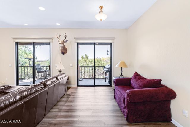 10230 E WHITE FEATHER Lane, Scottsdale, AZ 85262