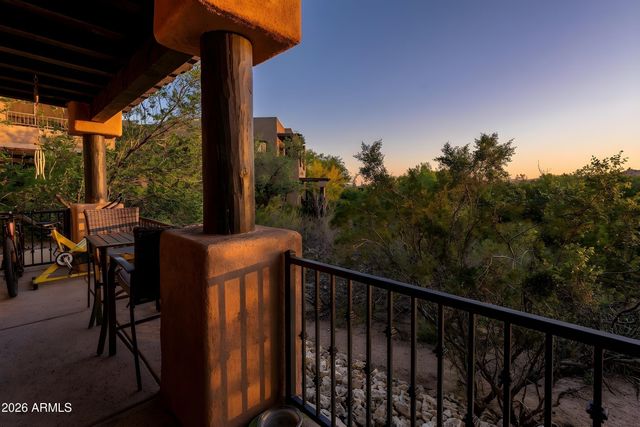 10230 E WHITE FEATHER Lane, Scottsdale, AZ 85262