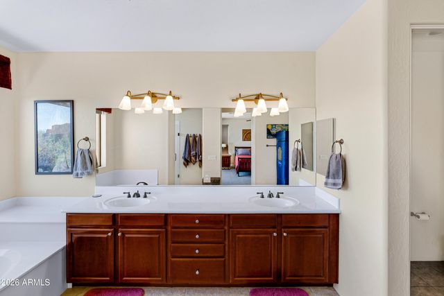 10230 E WHITE FEATHER Lane, Scottsdale, AZ 85262