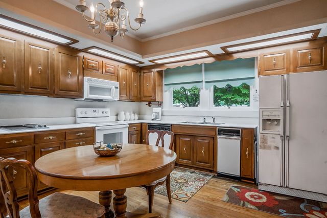 105 N Church St, Sparta, TN 38583