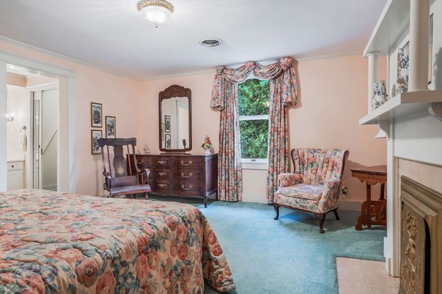 105 N Church St, Sparta, TN 38583