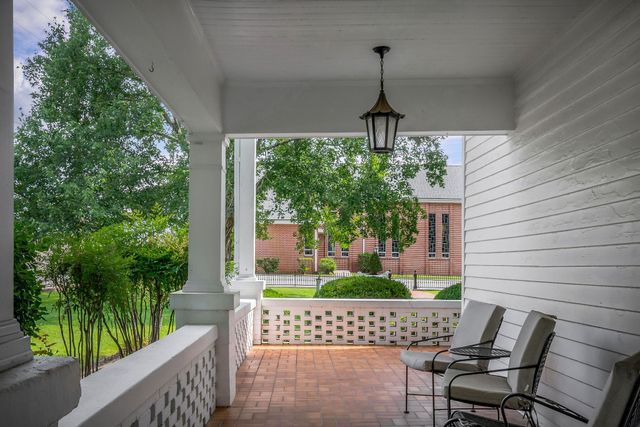 105 N Church St, Sparta, TN 38583