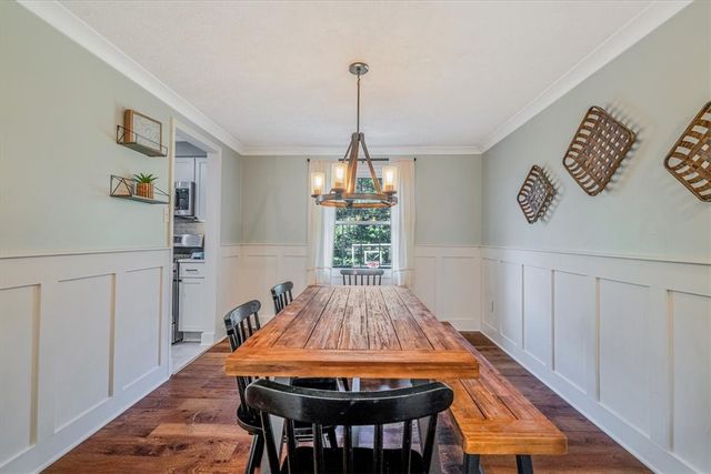 362 Toura Dr, Pleasant Hills, PA 15236