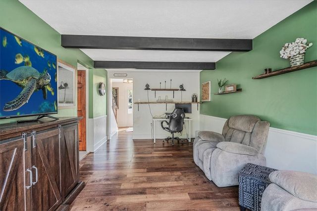 362 Toura Dr, Pleasant Hills, PA 15236